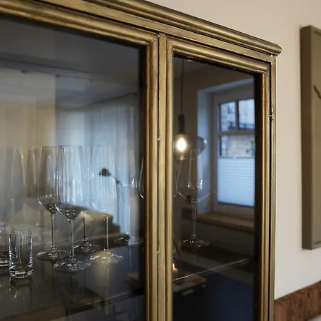 Binnendiek Haus 1 8 * Бюзум